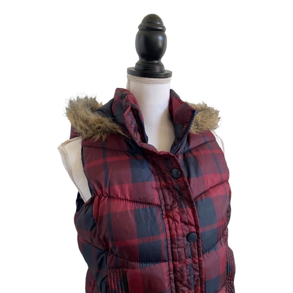 Arizona Jean Co. Buffalo Plaid Faux Fur Hooded Puffer Vest Blue & Red Sz Medium - Picture 3 of 8